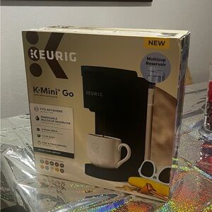 Keurig K-Mini Go Single Serve Coffee Maker in Black